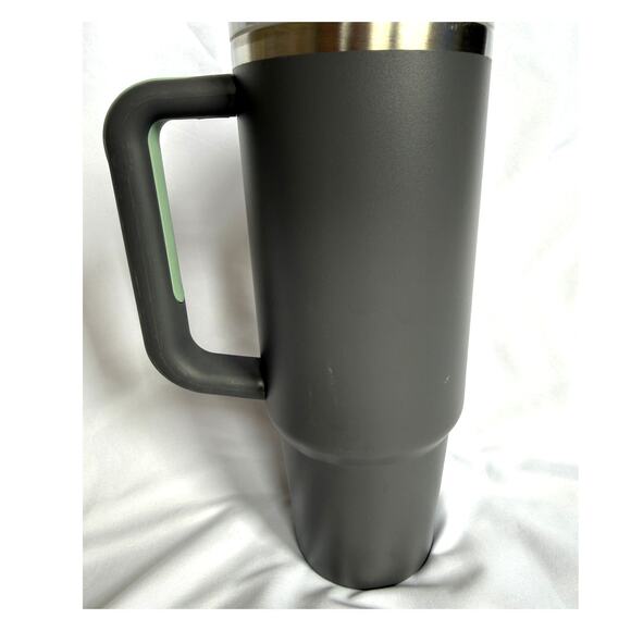 Stanley Quencher H2.0 Flowstate Tumbler 30oz Charcoal Grey, Teal Logo, Straw - Picture 3 of 6